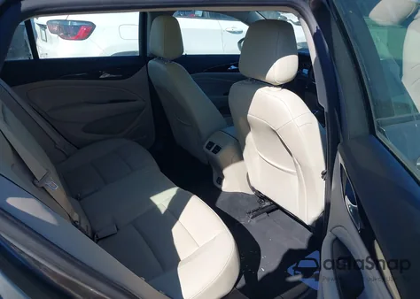 2018 Buick Regal Tourx Essence из США, поврежденный, VIN W04GV8SX9J1135329